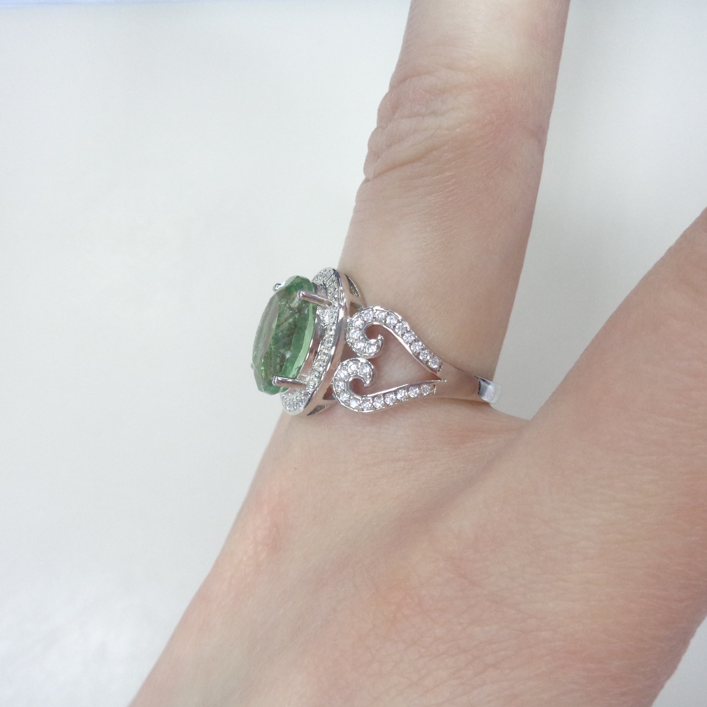 Серебряное кольцо с флюоритом